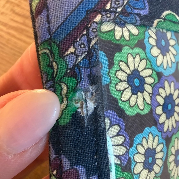 Vera Bradley Floral Wristlet ID Case Key Ring in Blue and Green - Picture 5 of 5